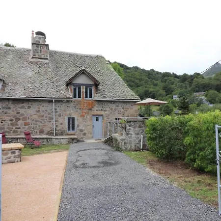 De Caractere Avec Terrasse Et Cheminee - Animaux Acceptes - Fr-1-742-335